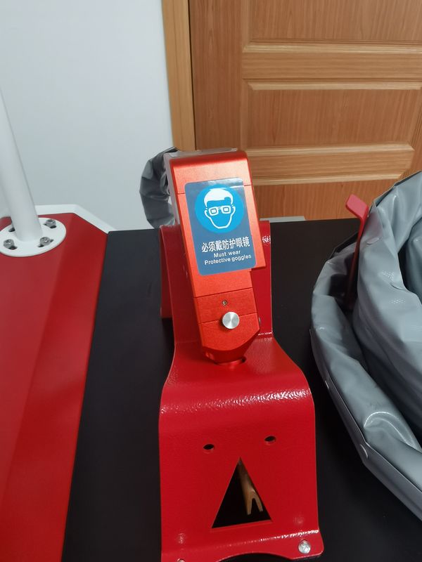 soudeuse de laser de la fibre 1500W, machine tenue dans la main de soudure laser pour l'acier inoxydable