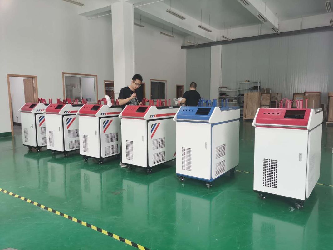 Soudeur tenu dans la main Time Energy Splitting du laser 1000w de 50HZ 6mm