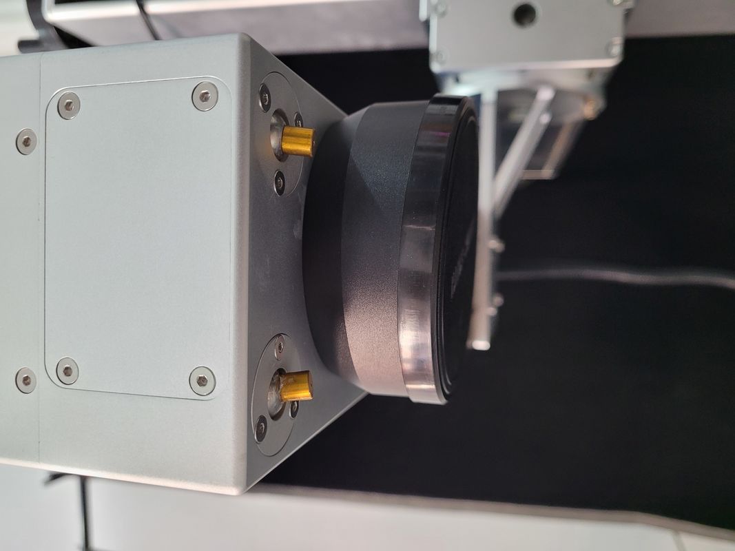 Machine d'inscription de laser de mouche de la CE de Raycus pour le tube en métal