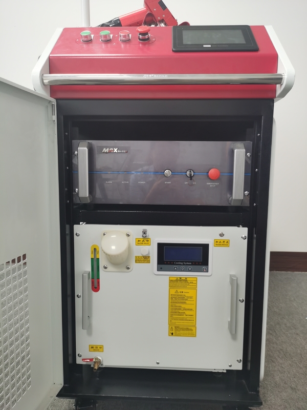 Onde entretenue tenue dans la main de la machine 1500W de soudure laser d'IPG avec Max Raycus Source