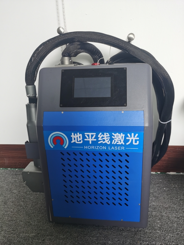 50W baladent la machine de nettoyage 1064nm de laser de fibre portative pour le dérouillage